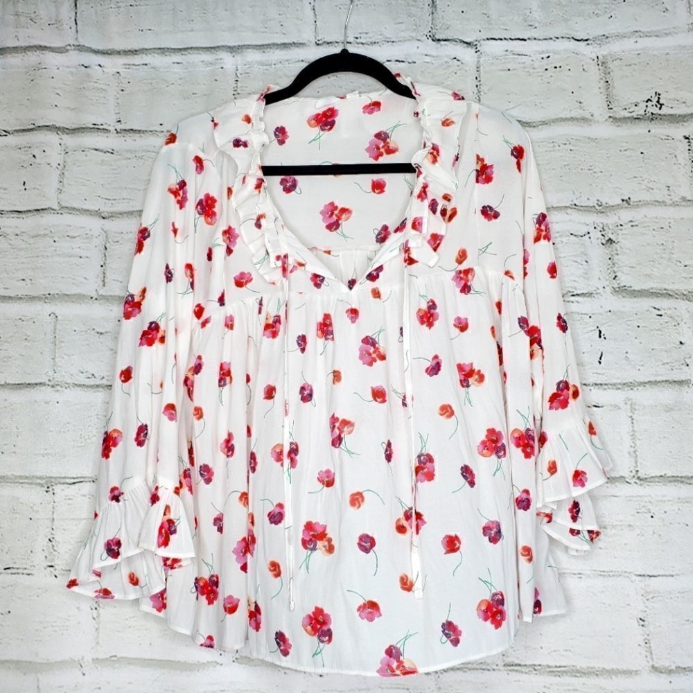 Gap Flowy floral long sleeve lightweight blouse
